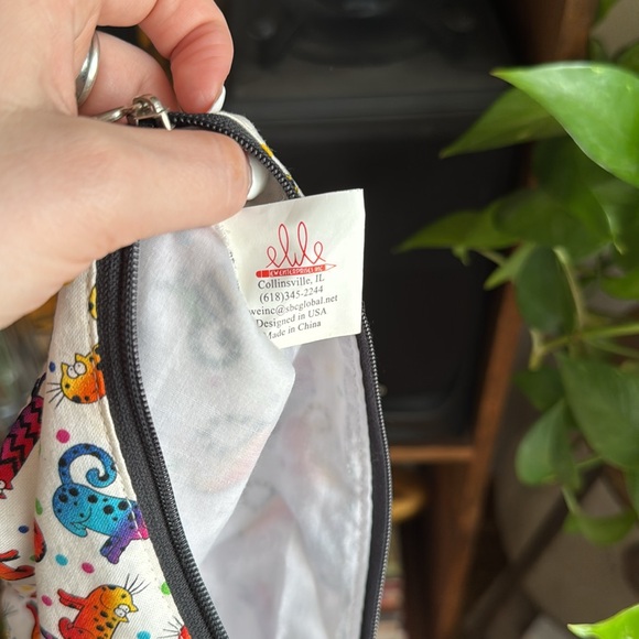 eWe Colorful Cats Kids Pencil Case - Picture 4 of 5